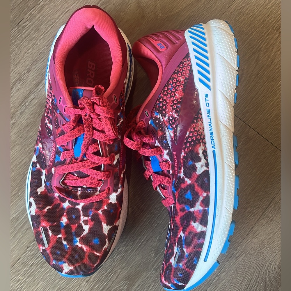Brooks Adrenaline GTS 22 Run Wild Leopard print